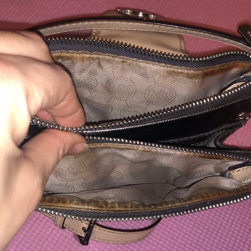 Michael Kors MK signature crossbody bag
